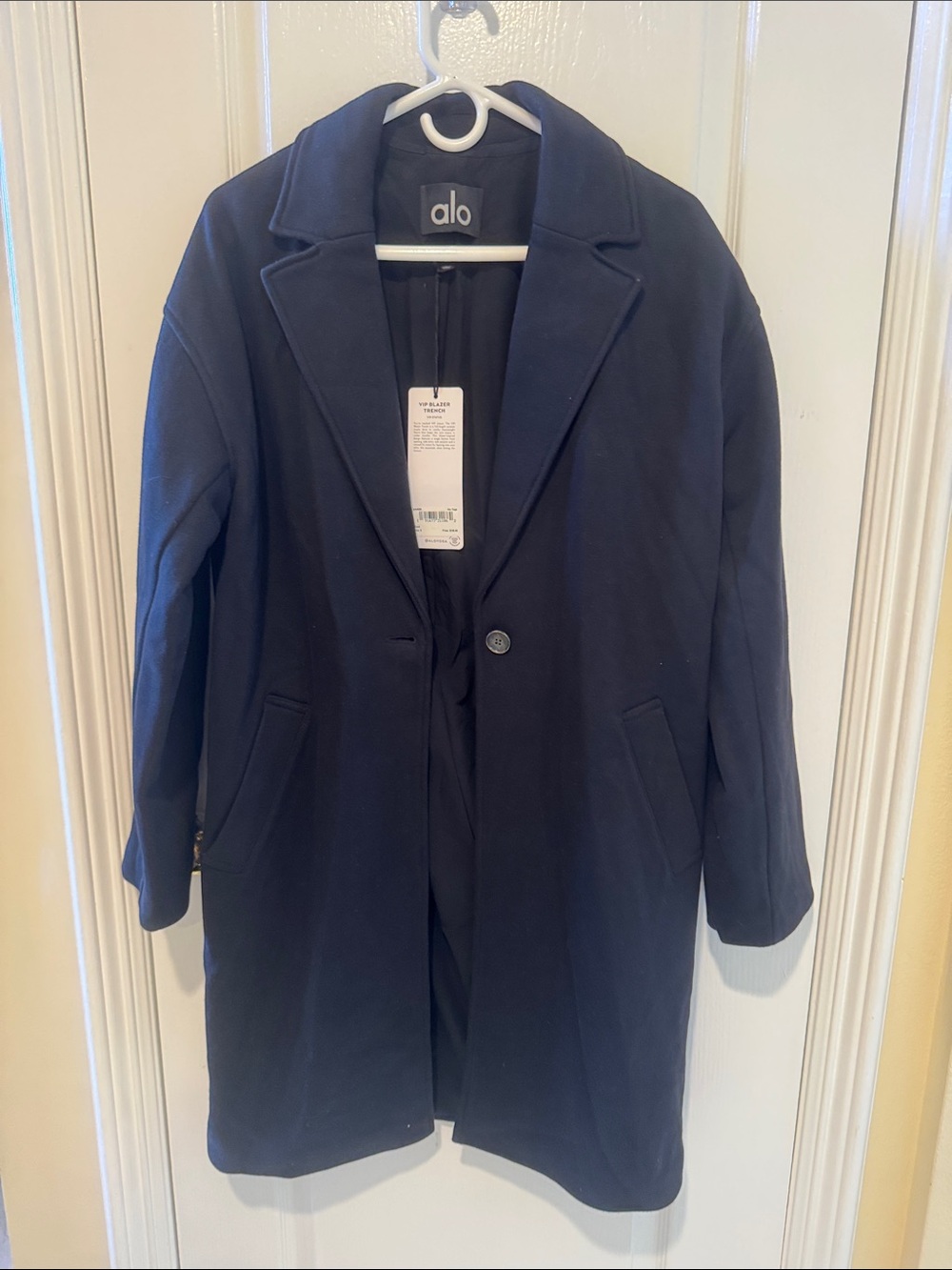 ALO Yoga Black VIP Blazer Trench